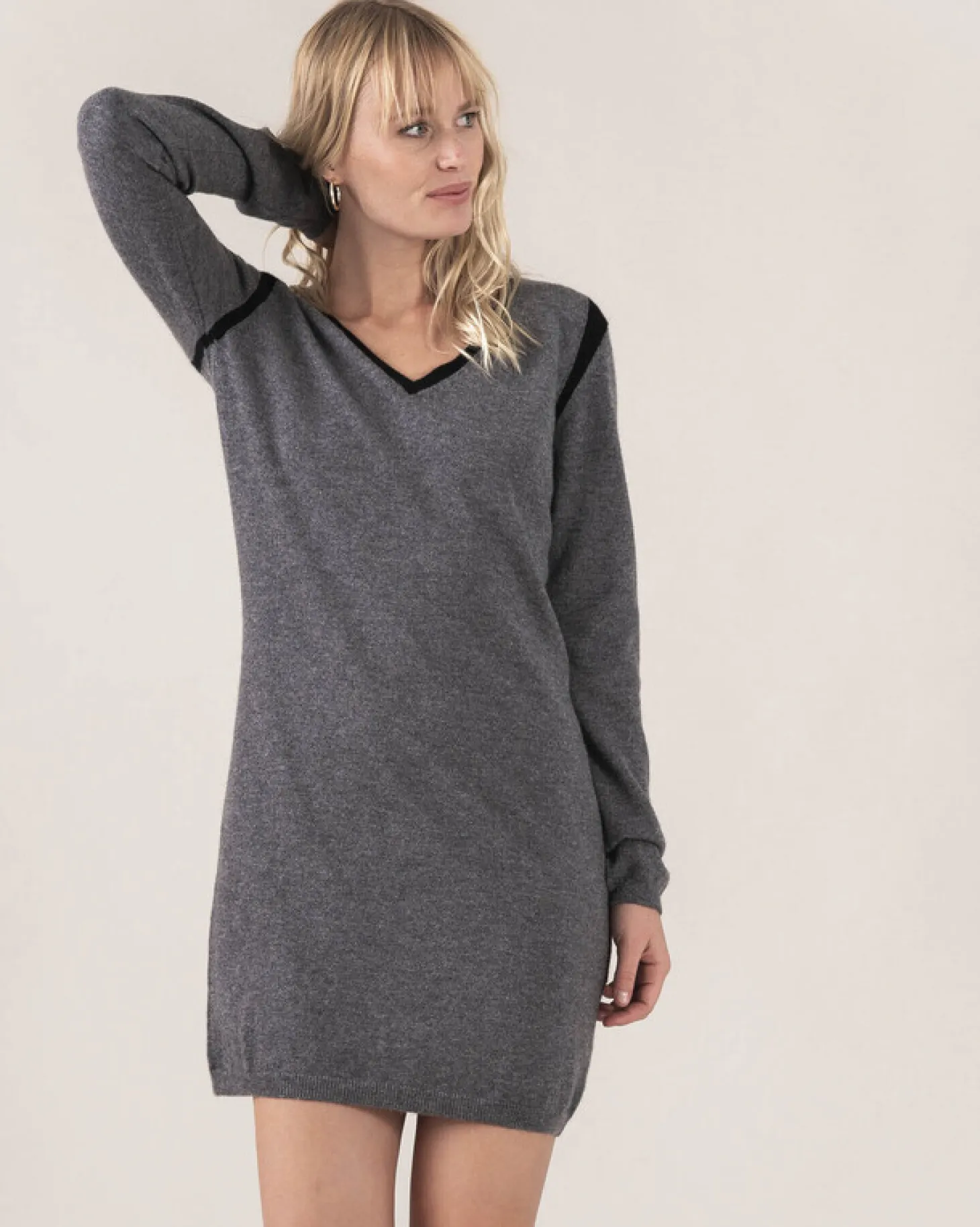 Robe Cachemire Col V Manches Longues