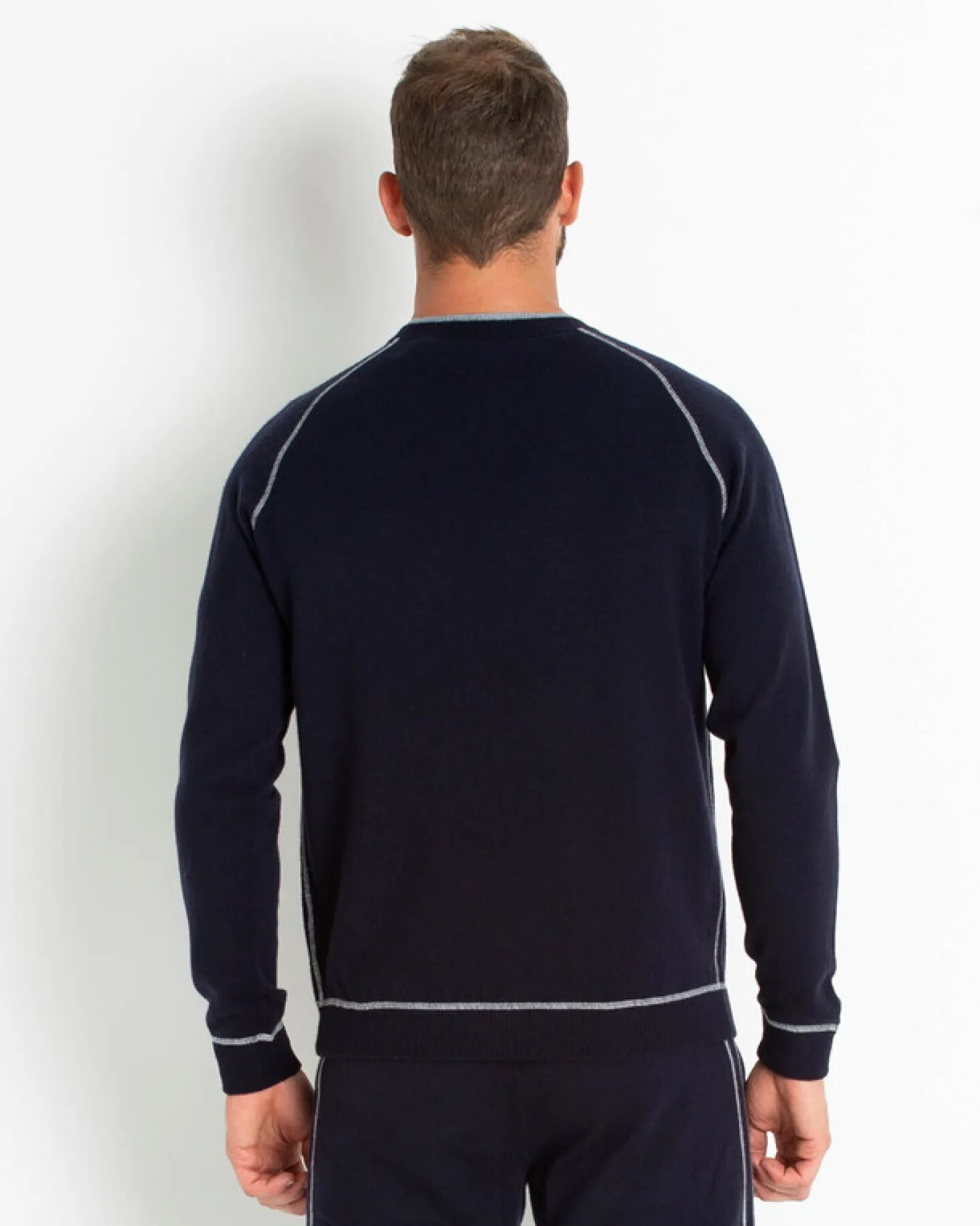 Sweat Cachemire Coutures Contrastees