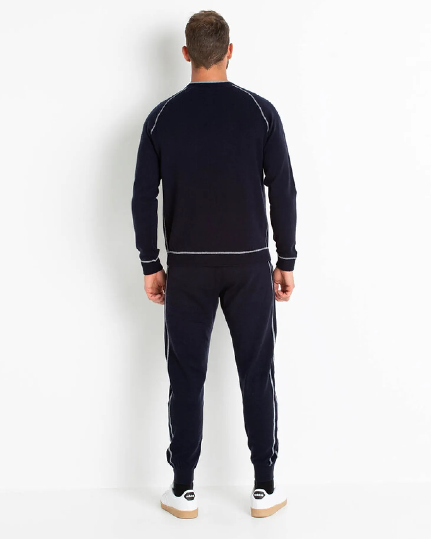 Sweat Cachemire Coutures Contrastees